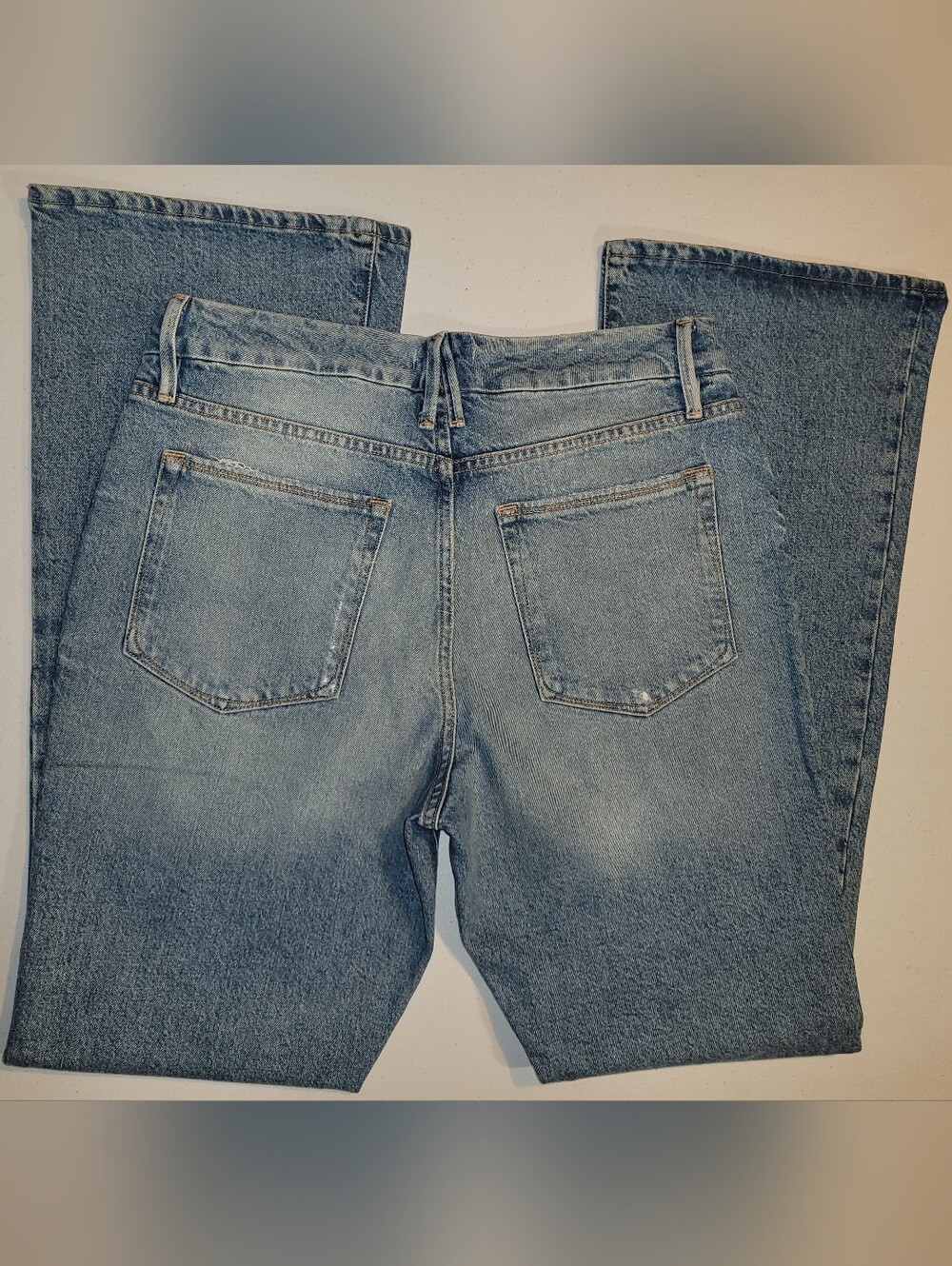 Good American, Light Blue Jeans - Size 10/30 - Picture 12 of 15